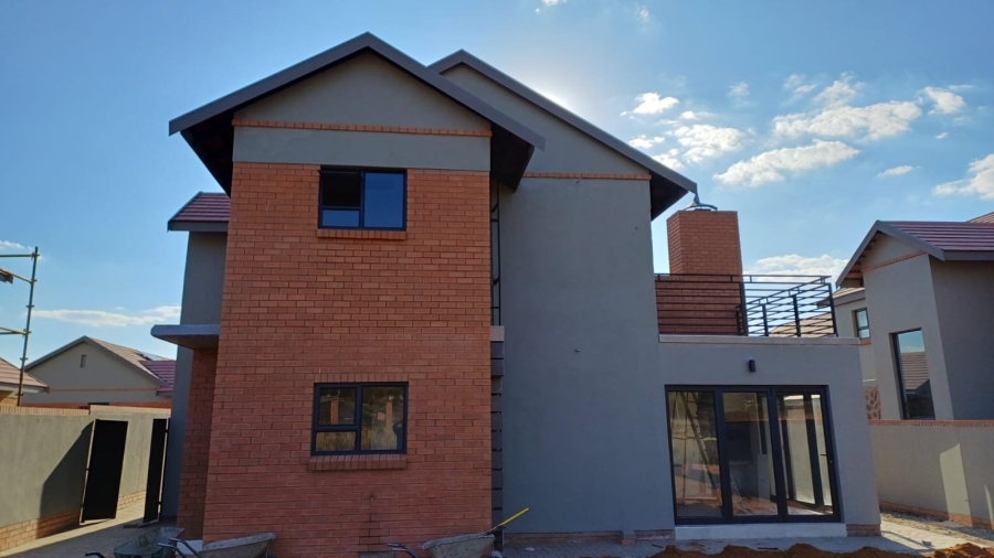 3 Bedroom Property for Sale in Somerton Estate Free State